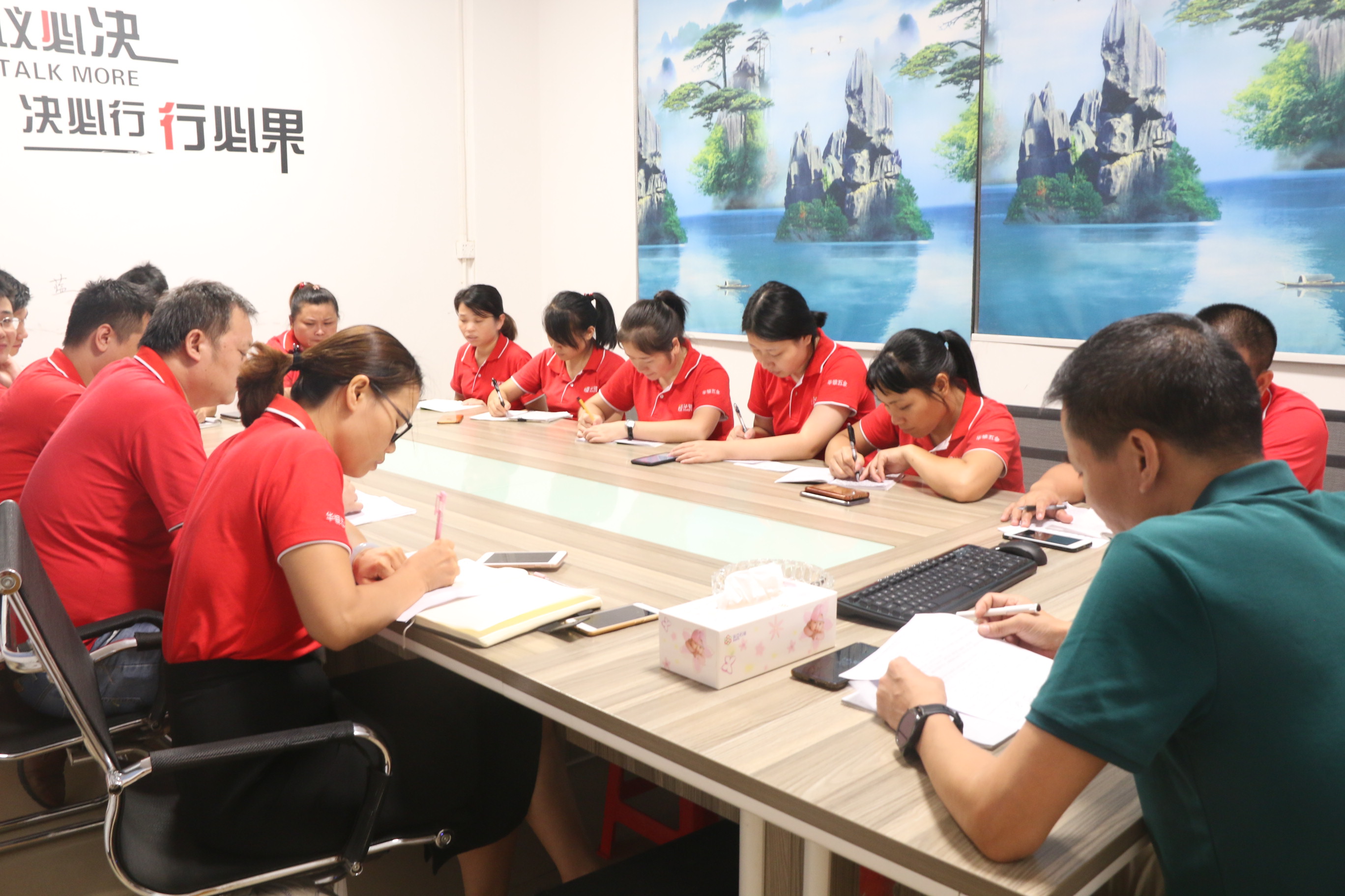 东莞锌合金压铸厂-华银压铸